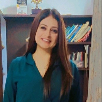 Dr. Veena Dadwani